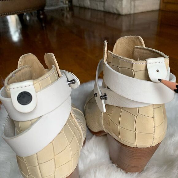 Rag & Bone Harrow Beige Leather Boots - Picture 9 of 12